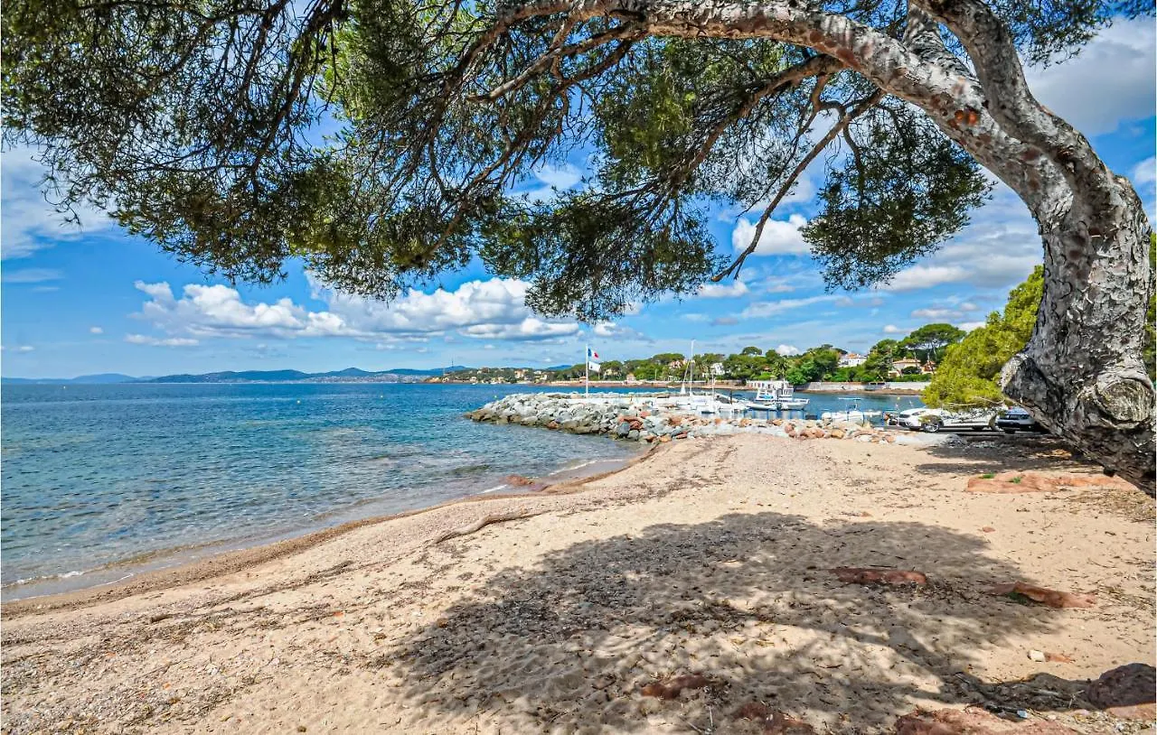 1 Bedroom Gorgeous Apartment In Saint-Raphael Boulouris-sur-Mer